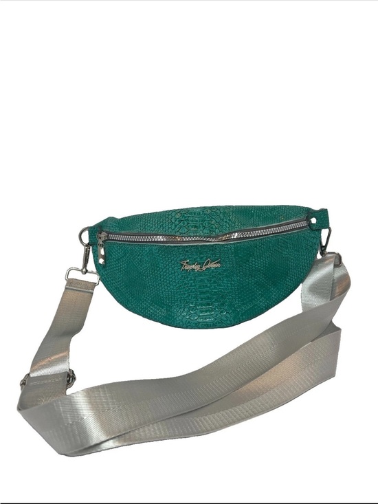 Trophy queen Handbags - Trophy Queen Emerald Green Python Fanny/crossbody NWOT Rockabilly Pinup